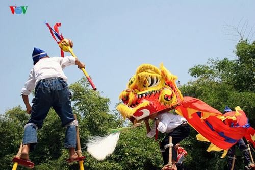 ភាពស្រស់ស្អាតអស្ចារ្យរបស់សរទរដូវហាណូយ - ảnh 10